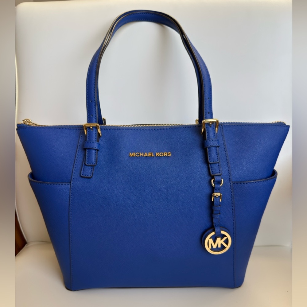 ✨ Michael Kors Saffiano Leather Tote – Royal Blue – Excellent Condition ✨